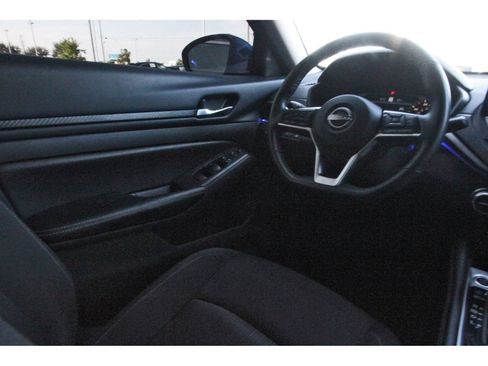 Certified 2025 Nissan Altima 2.5 SV w/ SV Premium Package FWD image 12