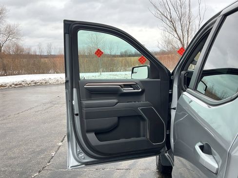 Used 2024 Chevrolet Silverado 1500 LT image 10