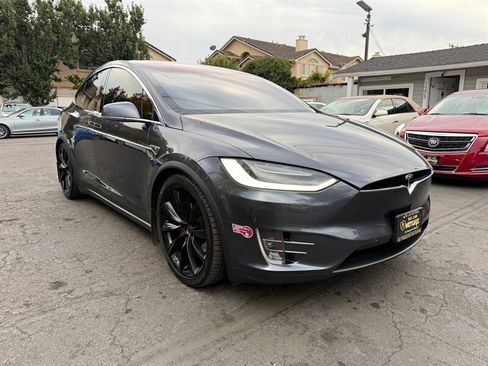 Used 2016 Tesla Model X Performance image 3