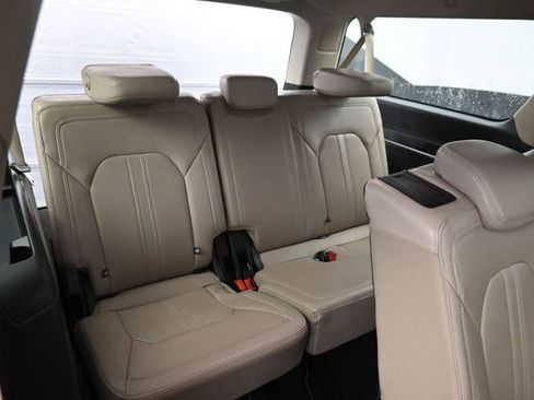 Used 2023 Ford Expedition Max Limited image 11