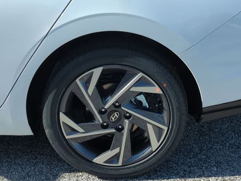 New 2026 Hyundai Elantra Limited FWD image 14