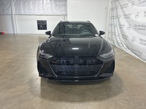 Used 2022 Audi RS 6 w/ Executive Package image 2