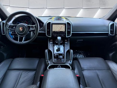 Used 2016 Porsche Cayenne AWD/4WD image 12