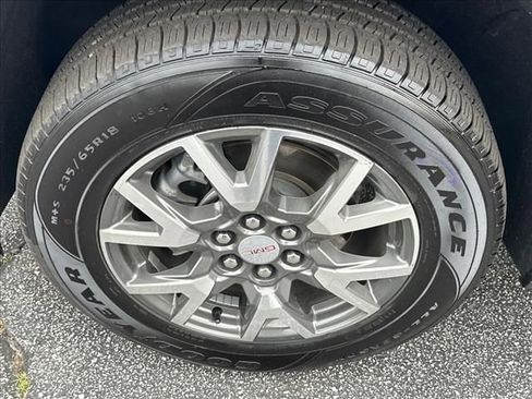 Certified 2023 GMC Acadia SLE w/ Driver Convenience Package AWD/4WD image 37