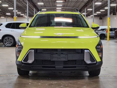 Used 2025 Hyundai Kona SEL FWD image 2