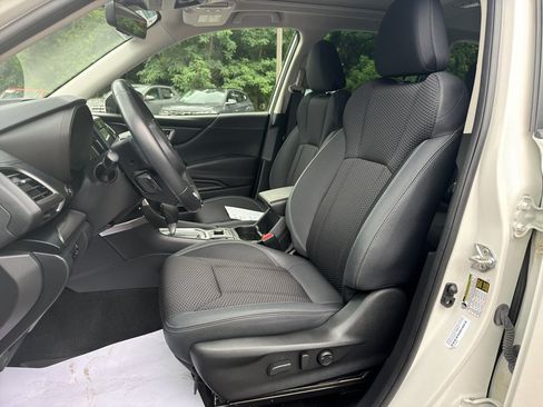 Used 2023 Subaru Forester Premium AWD/4WD image 13
