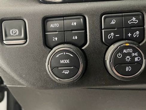 Used 2025 Chevrolet Silverado 1500 LTZ w/ Z71 Off-Road Package image 36