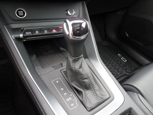 Certified 2025 Audi Q3 2.0T Premium w/ Convenience Package AWD/4WD image 13