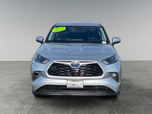 Used 2023 Toyota Highlander LE AWD/4WD image 8