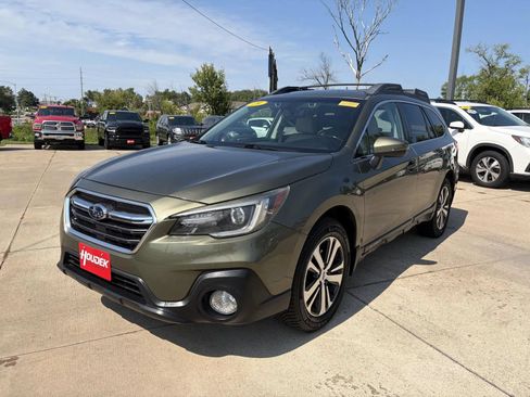 Used 2019 Subaru Outback 2.5i Limited w/ Popular Package #2 AWD/4WD image 3