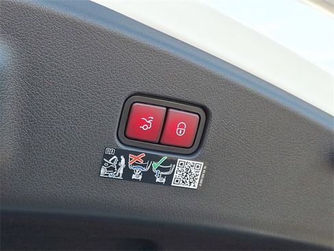 New 2026 Mercedes-Benz CLE 53 AMG 4MATIC Coupe image 24