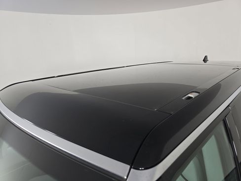 Used 2023 Rivian R1S Adventure image 13