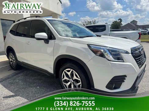 Used 2024 Subaru Forester Premium AWD/4WD image 4
