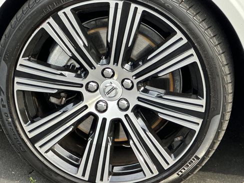 Certified 2023 Volvo S90 B6 Plus w/ Protection Package Premier image 34