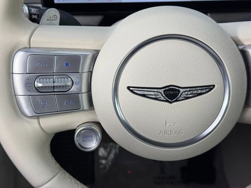 Used 2024 Genesis GV60 RWD w/ Cargo Package image 23