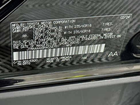 Used 2024 Toyota bZ4X XLE w/ Weather Package image 12