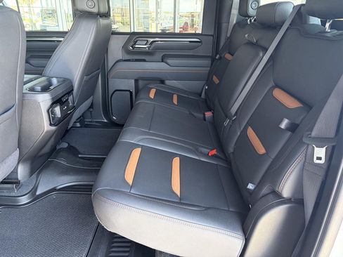 Used 2025 GMC Sierra 2500 AT4 AWD/4WD image 24