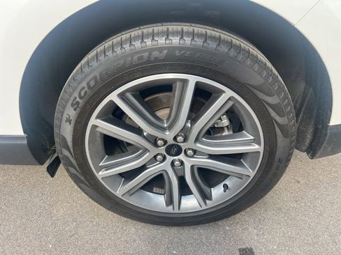 Used 2024 Ford Edge Titanium w/ Equipment Group 301A image 9