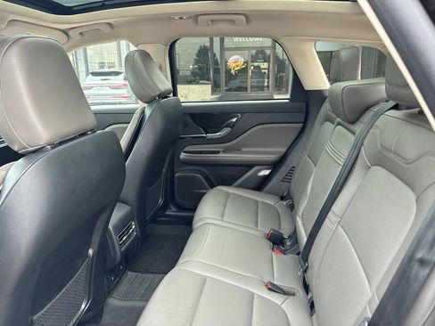 Used 2023 Lincoln Corsair AWD w/ Equipment Group 101A image 15