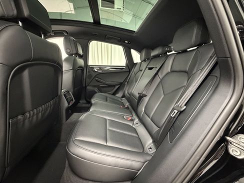 Certified 2026 Porsche Macan AWD/4WD image 20