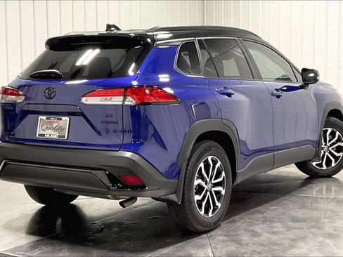 Used 2024 Toyota Corolla Cross AWD Hybrid w/ Moonroof Package image 13