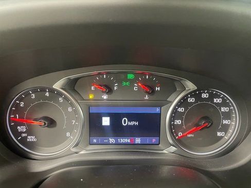 Used 2022 GMC Acadia SLE image 15