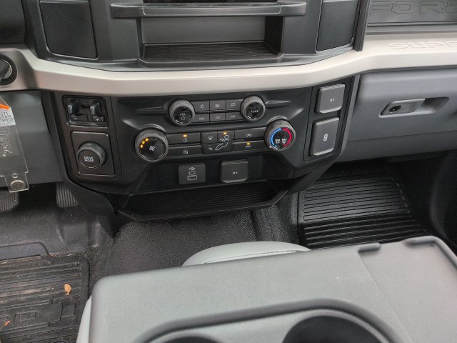 Used 2024 Ford F350 XL w/ XL Chrome Package RWD image 19