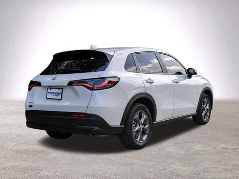 Used 2026 Honda HR-V LX image 9