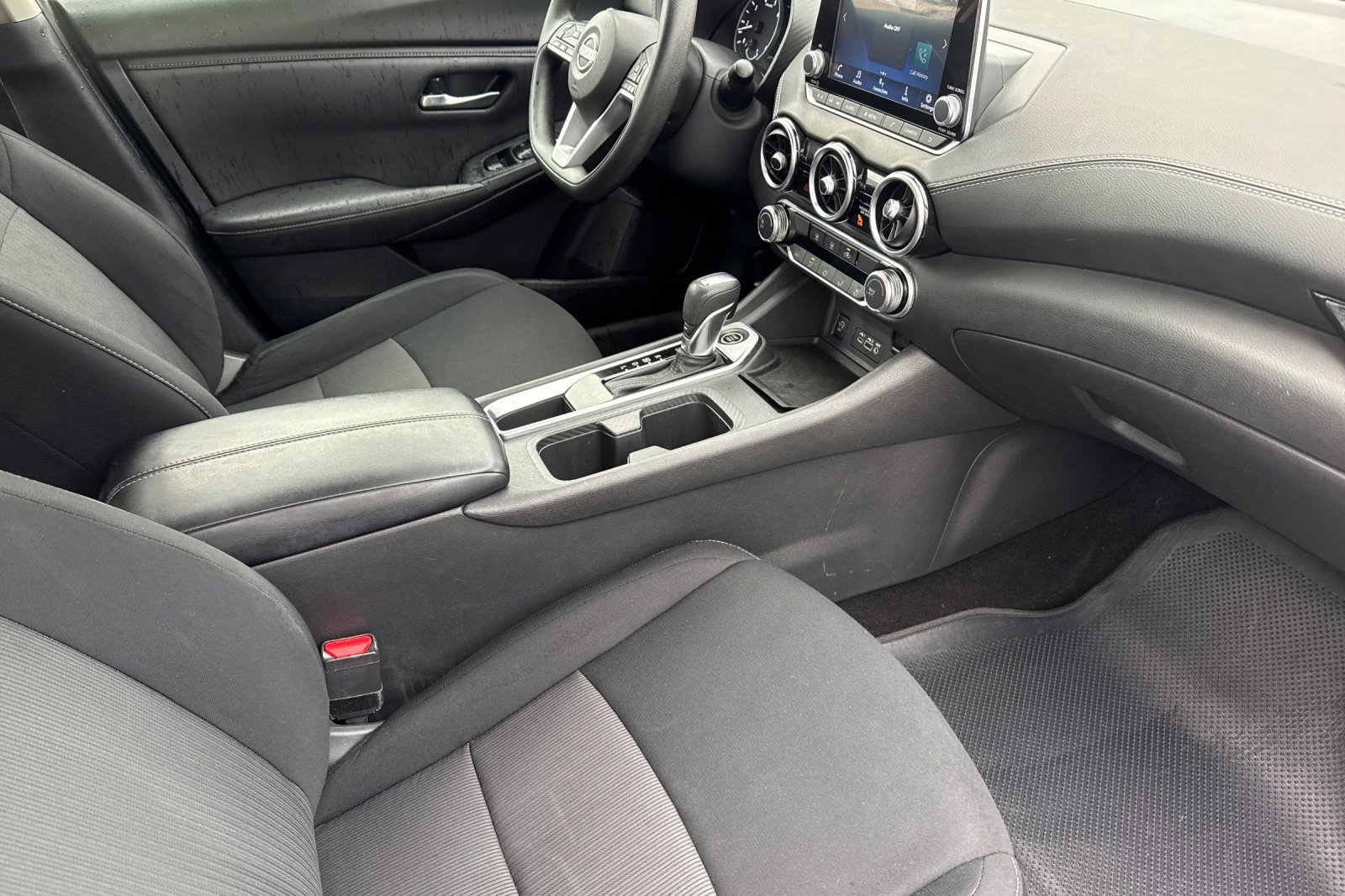 Certified 2024 Nissan Sentra SV FWD image 19