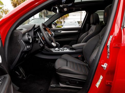 New 2025 Alfa Romeo Stelvio Sprint image 22