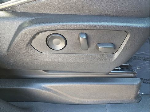 Used 2024 Chevrolet Tahoe Premier image 13