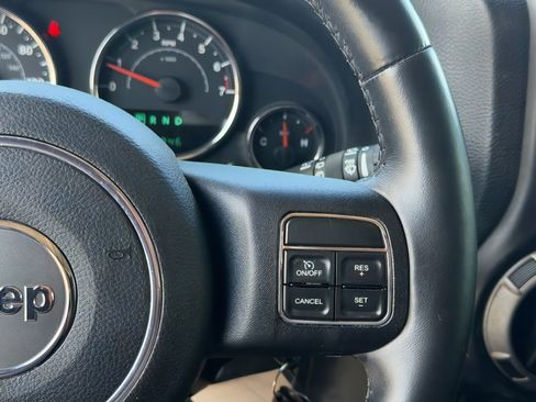 Used 2012 Jeep Wrangler Unlimited Sport image 19