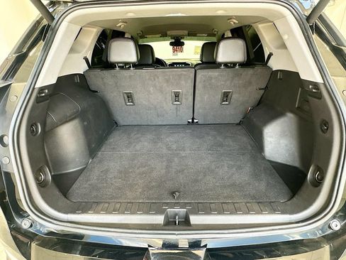 Used 2023 GMC Terrain SLT FWD image 26