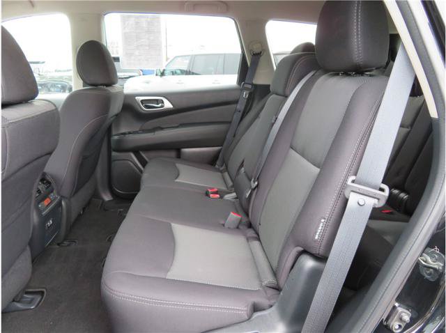 Used 2020 Nissan Pathfinder S AWD/4WD image 4