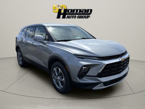 Used 2025 Chevrolet Blazer LT FWD image 7