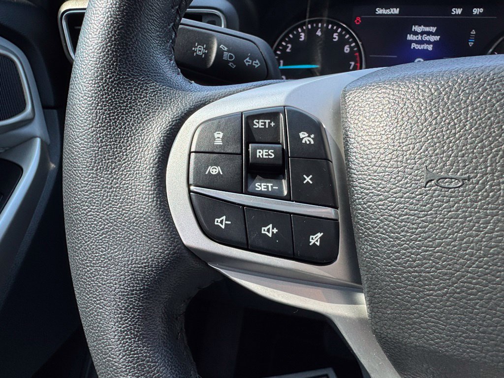 Used 2023 Ford Explorer XLT w/ Equipment Group 202A AWD/4WD image 22