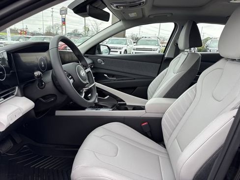New 2026 Hyundai Elantra Limited image 11