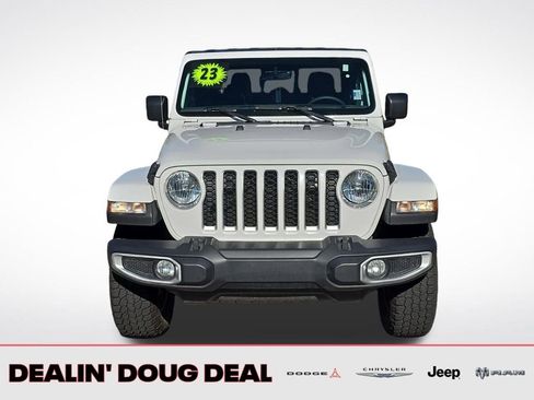 Used 2023 Jeep Gladiator Overland image 9