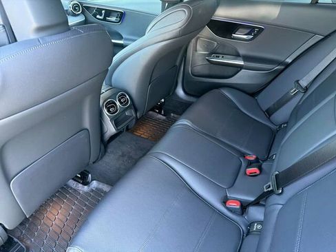 Used 2025 Mercedes-Benz C 300 Sedan image 15