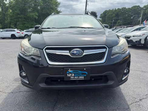 Used 2017 Subaru Crosstrek 2.0i Limited AWD/4WD image 2