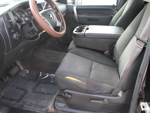 Used 2014 Chevrolet Silverado 2500 LT w/ Convenience Package image 7