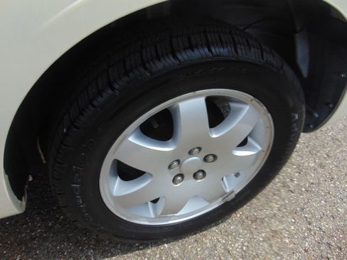 Used 2007 Chrysler PT Cruiser Convertible w/ Spring Special Group image 22