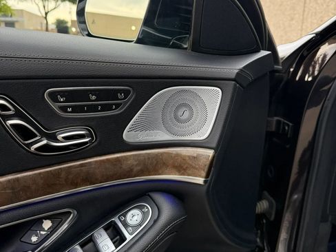 Used 2014 Mercedes-Benz S 550 Sedan w/ Premium 1 Package image 11