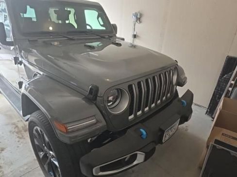 Used 2023 Jeep Wrangler Unlimited Sahara w/ Cold Weather Group image 14