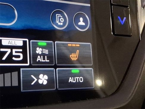 Certified 2025 Subaru Forester Limited image 24