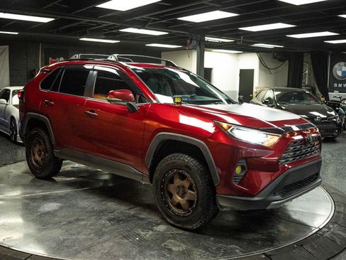 Used 2019 Toyota RAV4 Limited w/ Cold Weather Package AWD/4WD image 6