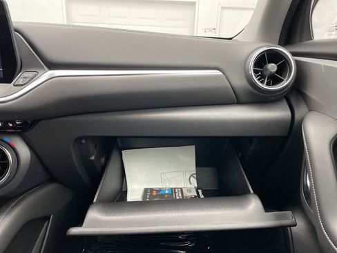 Used 2025 Chevrolet Blazer LT w/ Convenience Package image 44