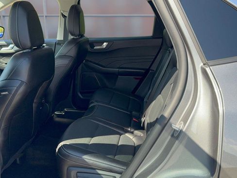 Used 2022 Ford Escape SEL image 13