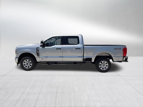 Used 2024 Ford F250 XLT AWD/4WD image 9