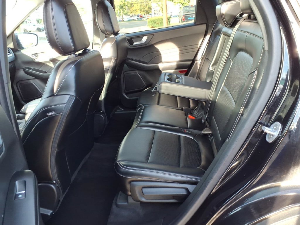 Used 2023 Ford Escape Platinum AWD/4WD image 11